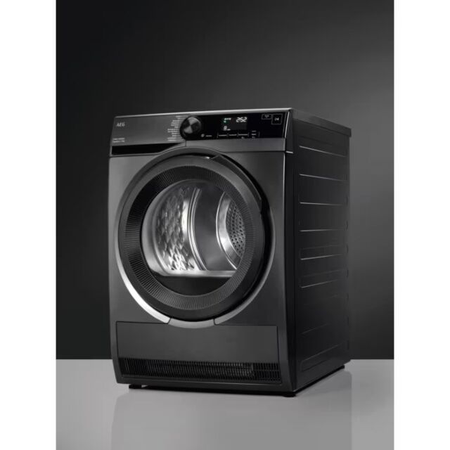 AEG TR749GU4B Black 7000 Sensidry Heat Pump 9Kg Dryer