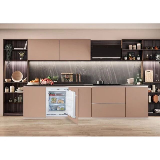 Hotpoint HBUFZ011 White Integrated Freezer